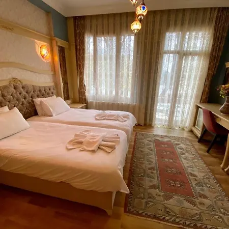 Optimist 3* Estambul