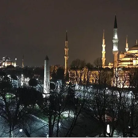 Optimist 3* Istanbul