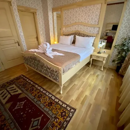 Optimist Szálloda 3*