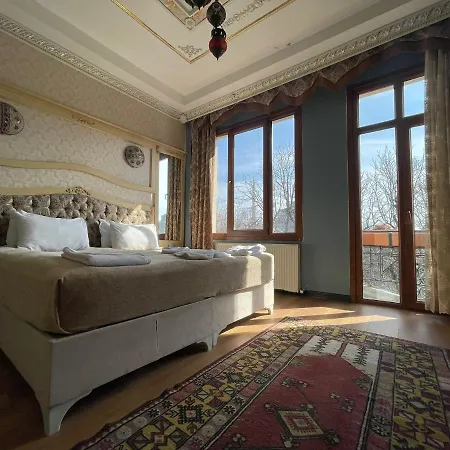Optimist Otel 3*
