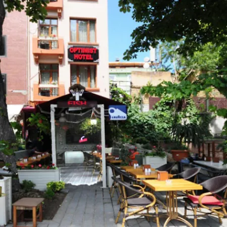 奥普蒂米斯特酒店