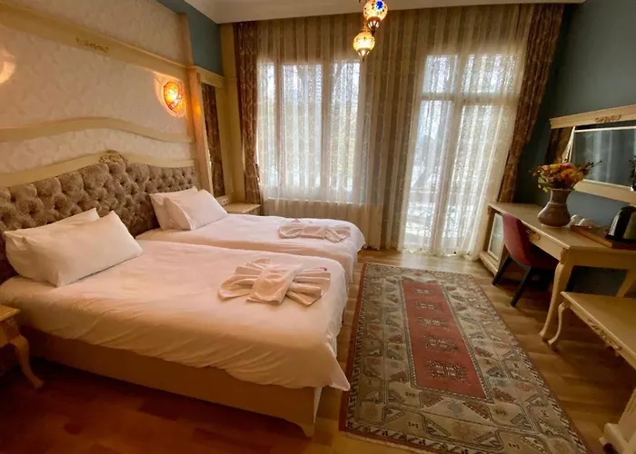 Optimist 3* Estambul