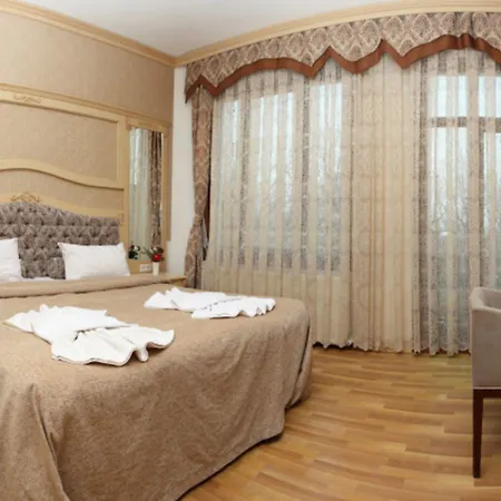 Optimist 3* Istanbul