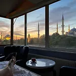 Optimist Hotel 3*