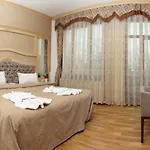 Optimist 3* Istanbul